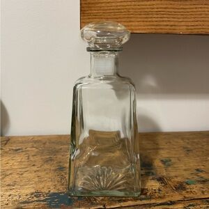 Elegant Clear Glass Decanter